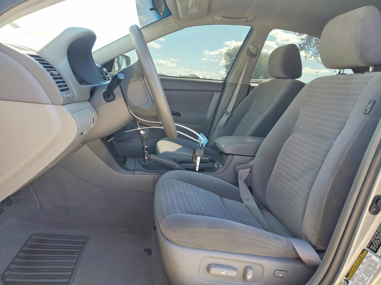 2005 Toyota Camry Le - Image 7