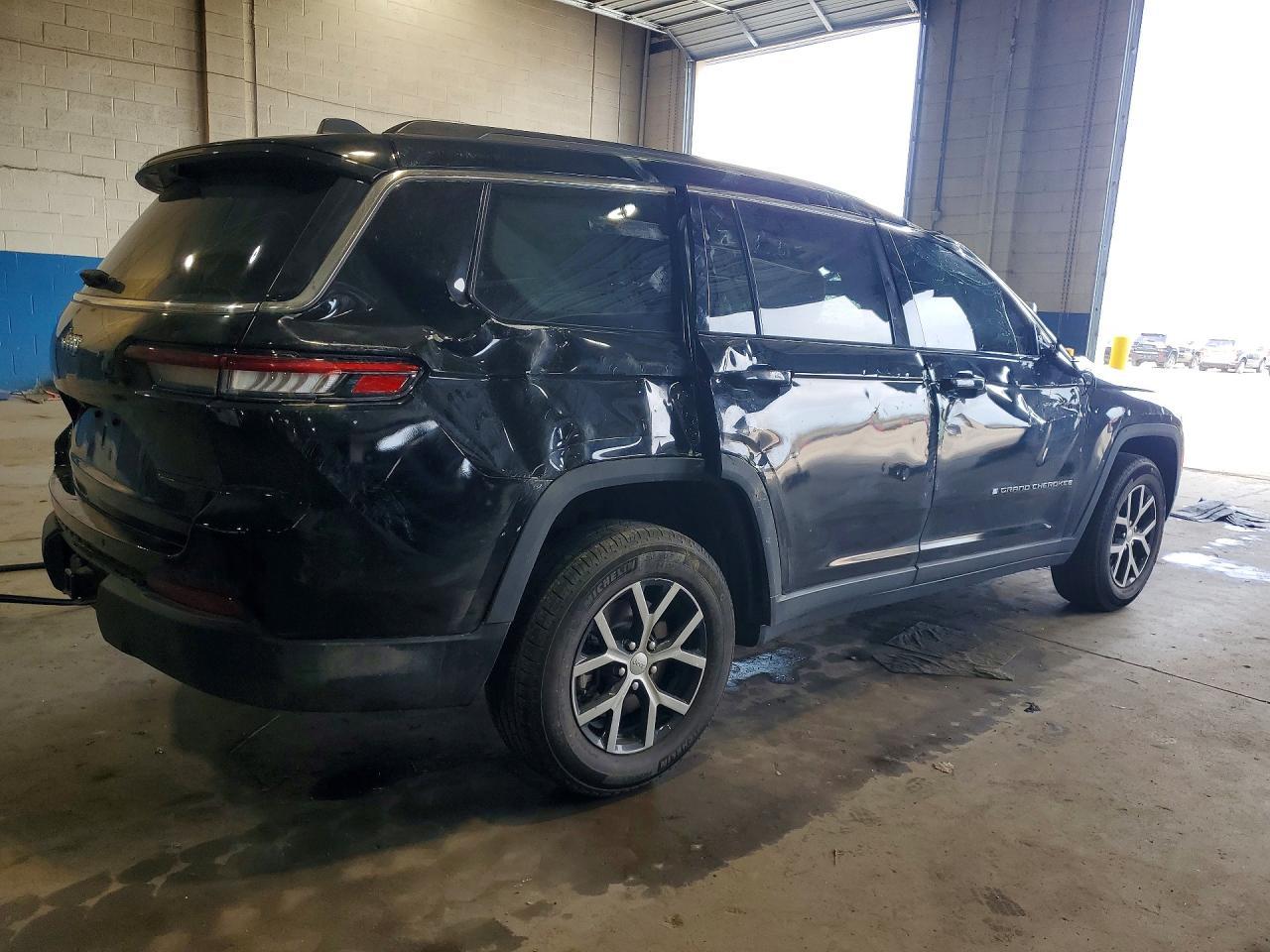 2024 Jeep Grand Cherokee L Limited - Image 3
