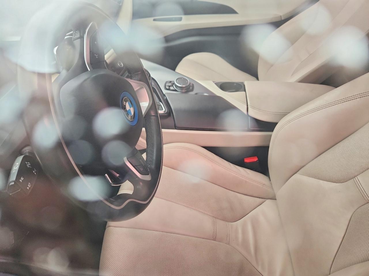 2016 BMW I8 - Фото 7