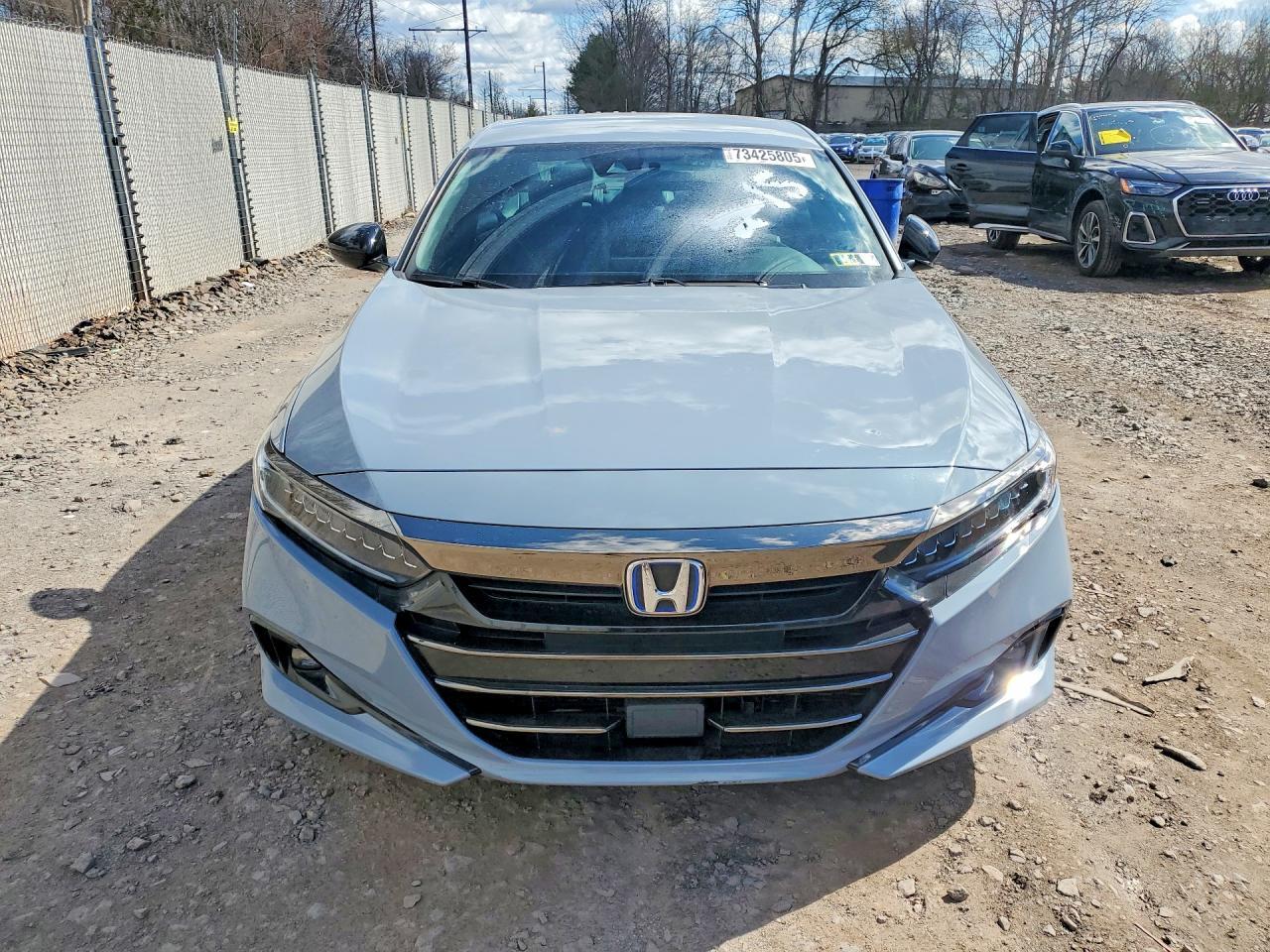 2022 Honda Accord Hybrid Sport - Image 5