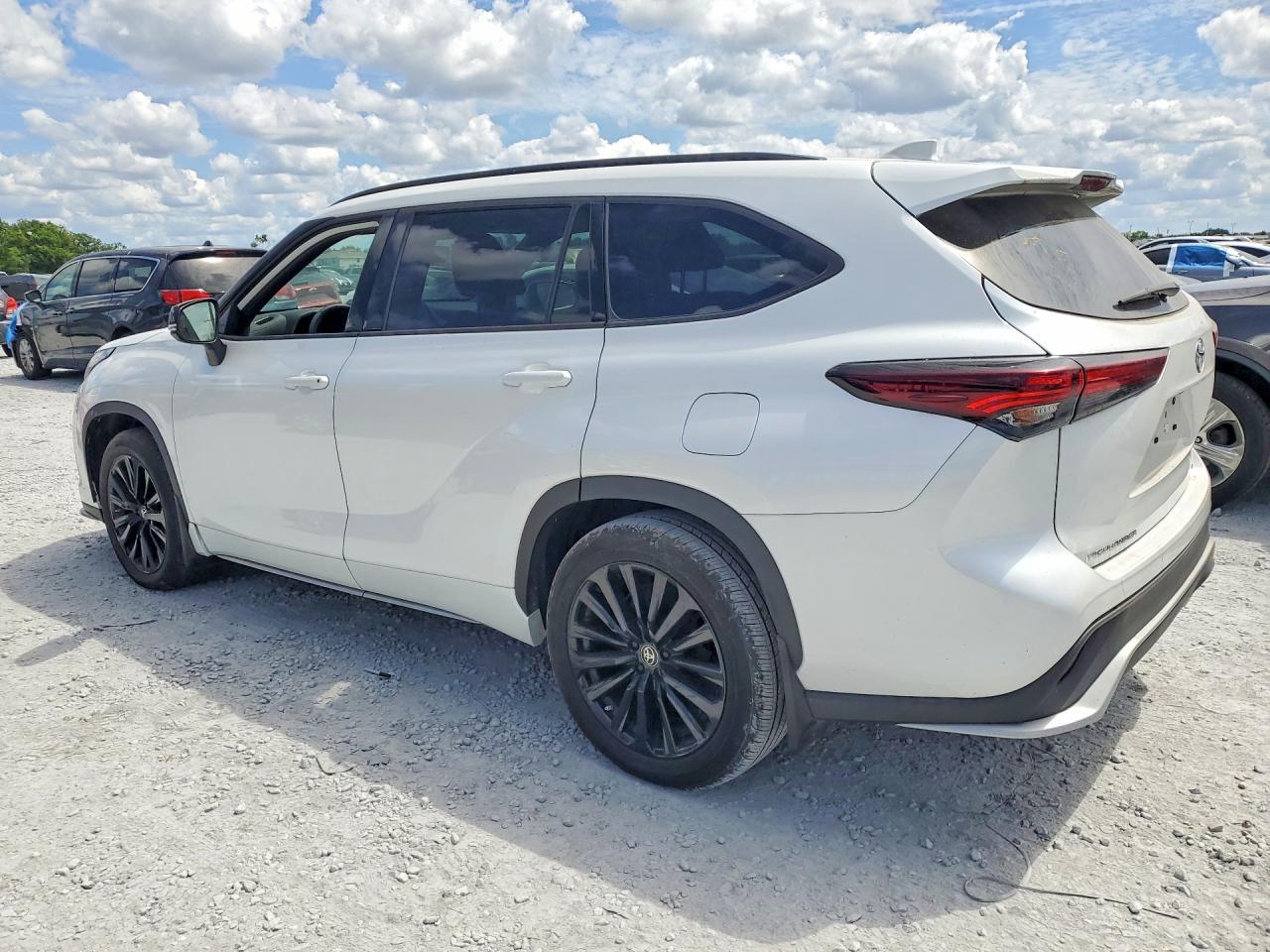 2024 Toyota Highlander Xse - Фото 2