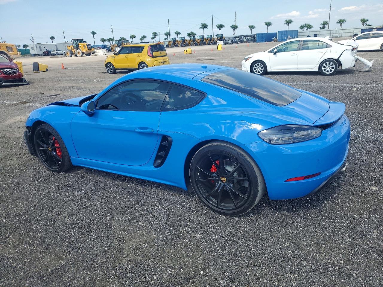 2022 Porsche Cayman S - Фото 2