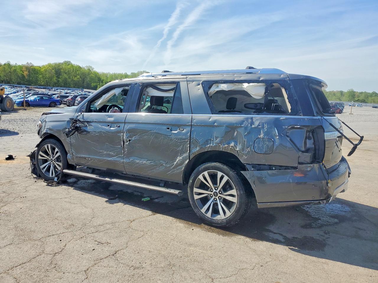 2021 Ford Expedition Max Platinum - Image 2