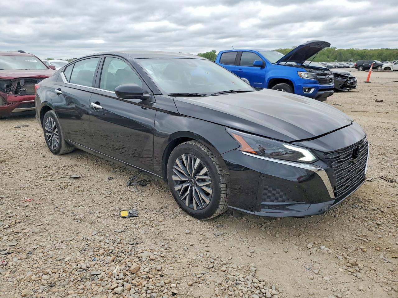 2024 Nissan Altima 2.5 Sv - Image 4