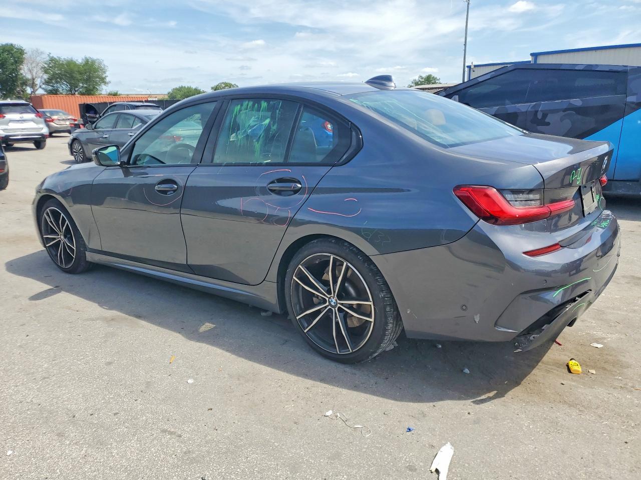 2020 BMW 330I - Фото 2