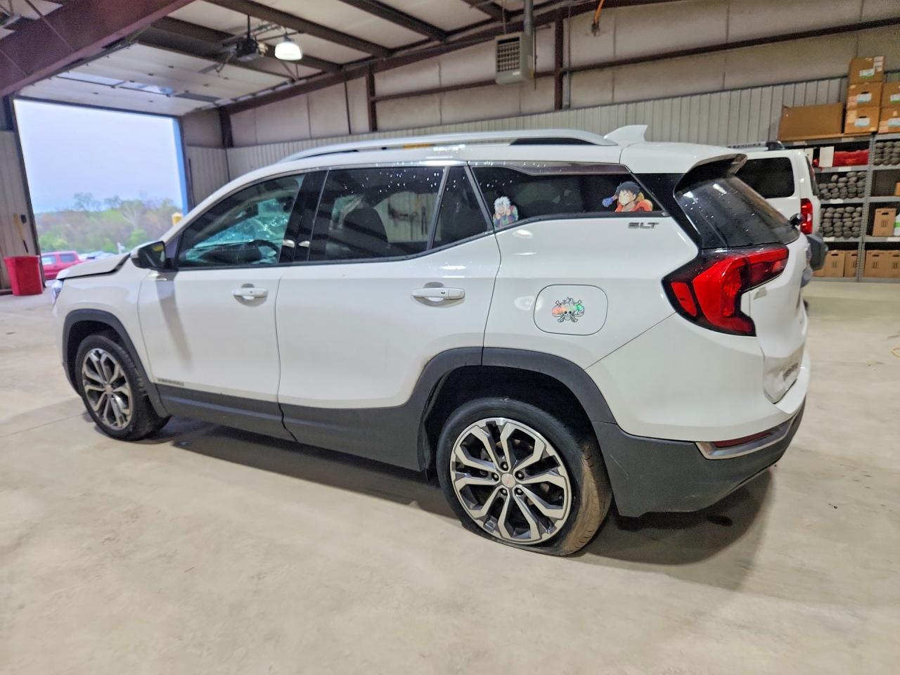 2021 GMC Terrain Slt - Image 2