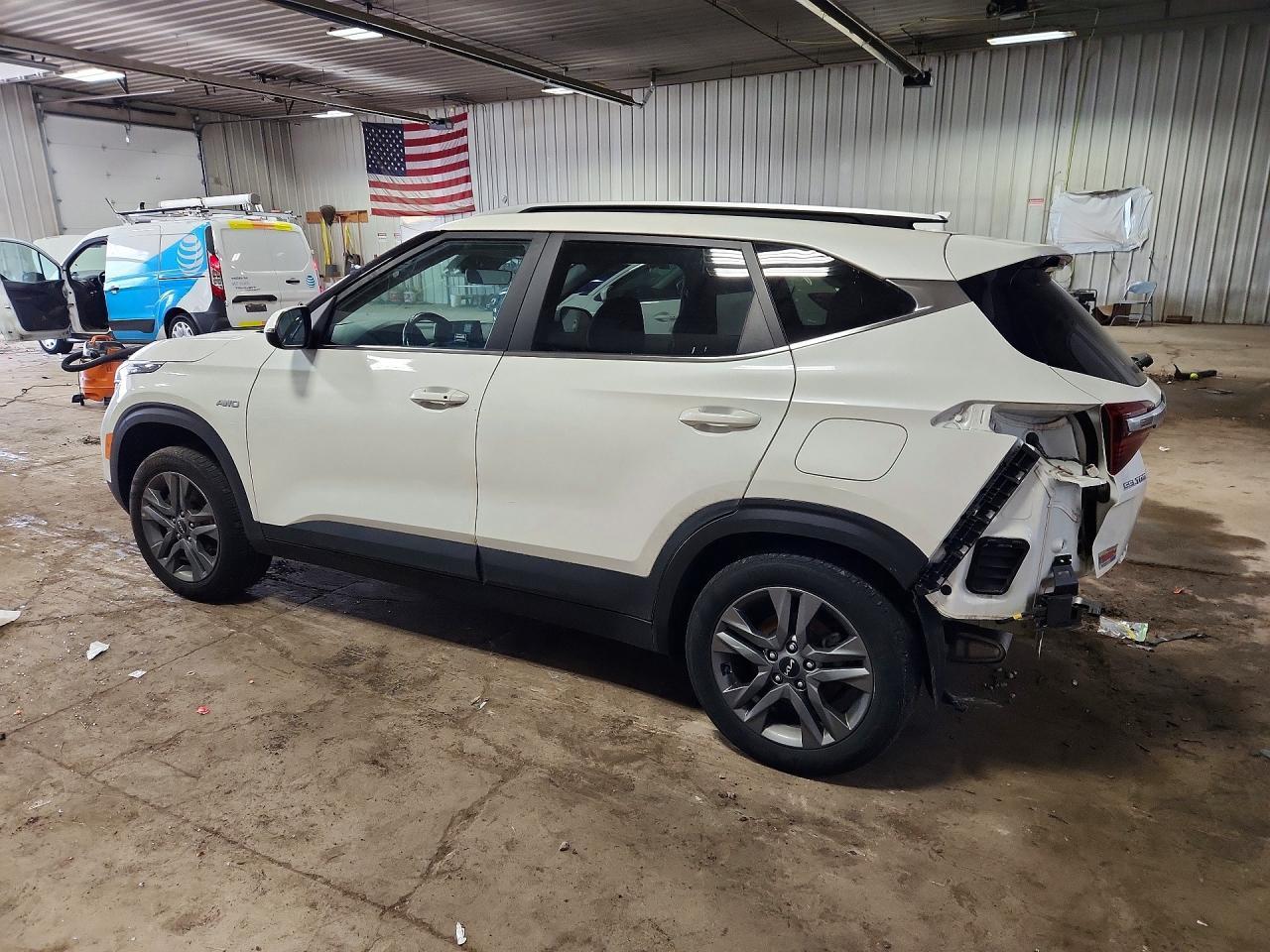 2023 Kia Seltos S - Image 2