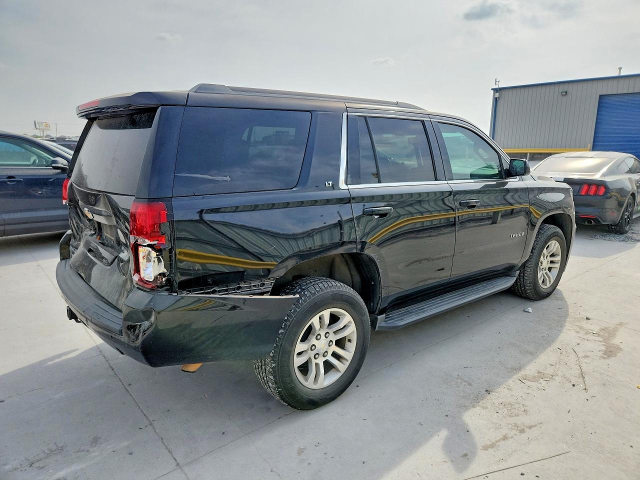 2016 Chevrolet Tahoe C1500 Lt - Фото 3