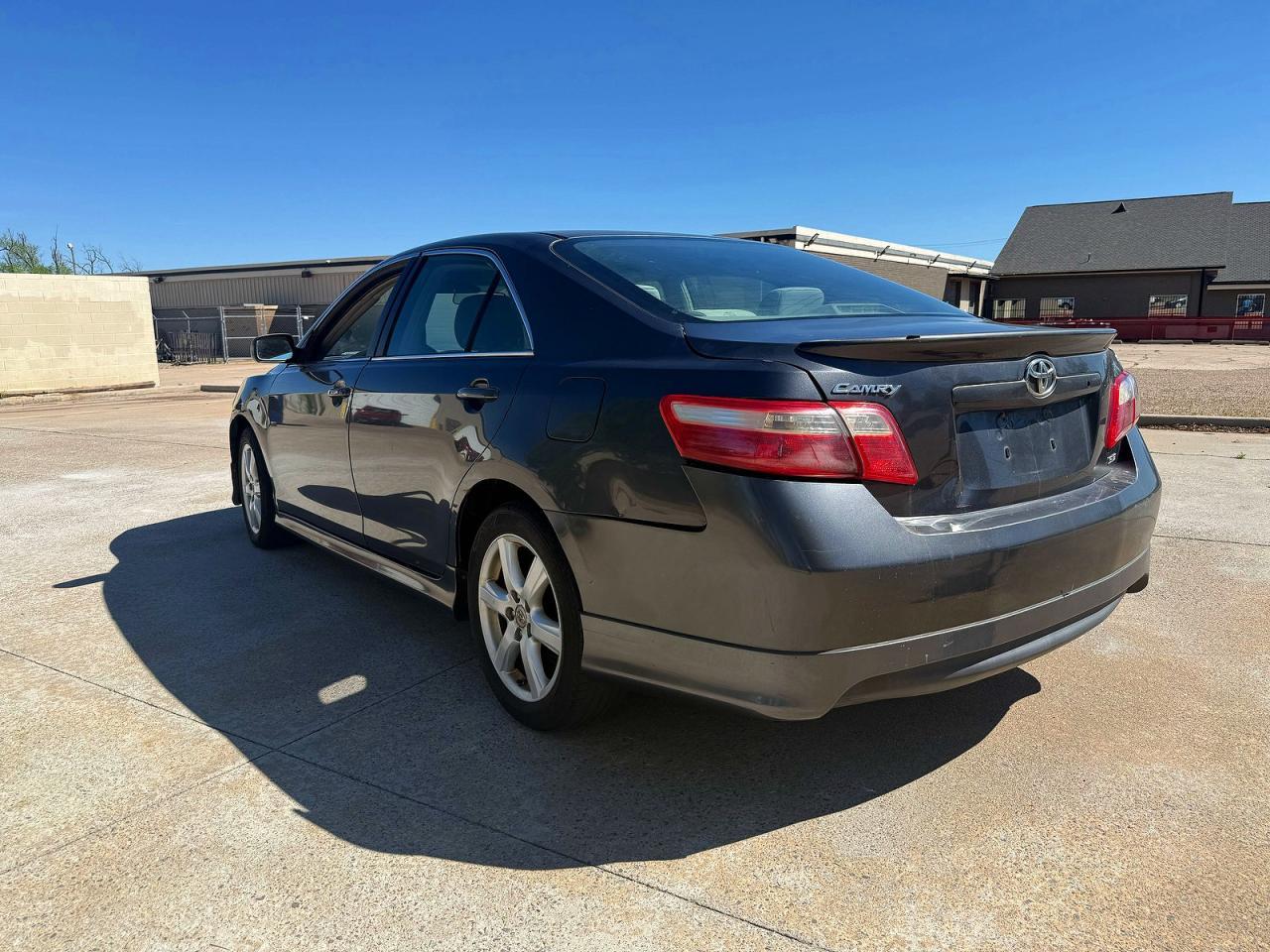 2009 Toyota Camry Se - Image 3