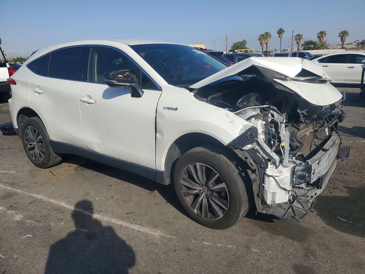 2021 Toyota Venza Le - Фото 4