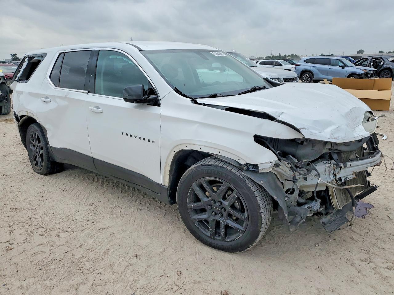 2020 Chevrolet Traverse Ls - Фото 4
