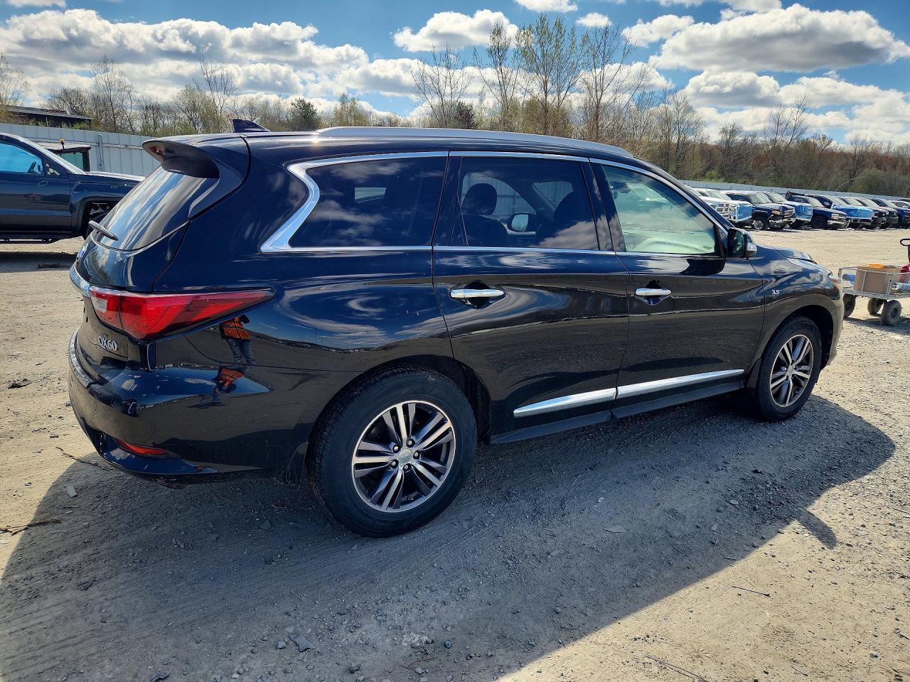 2017 Infiniti Qx60 Base - Фото 3