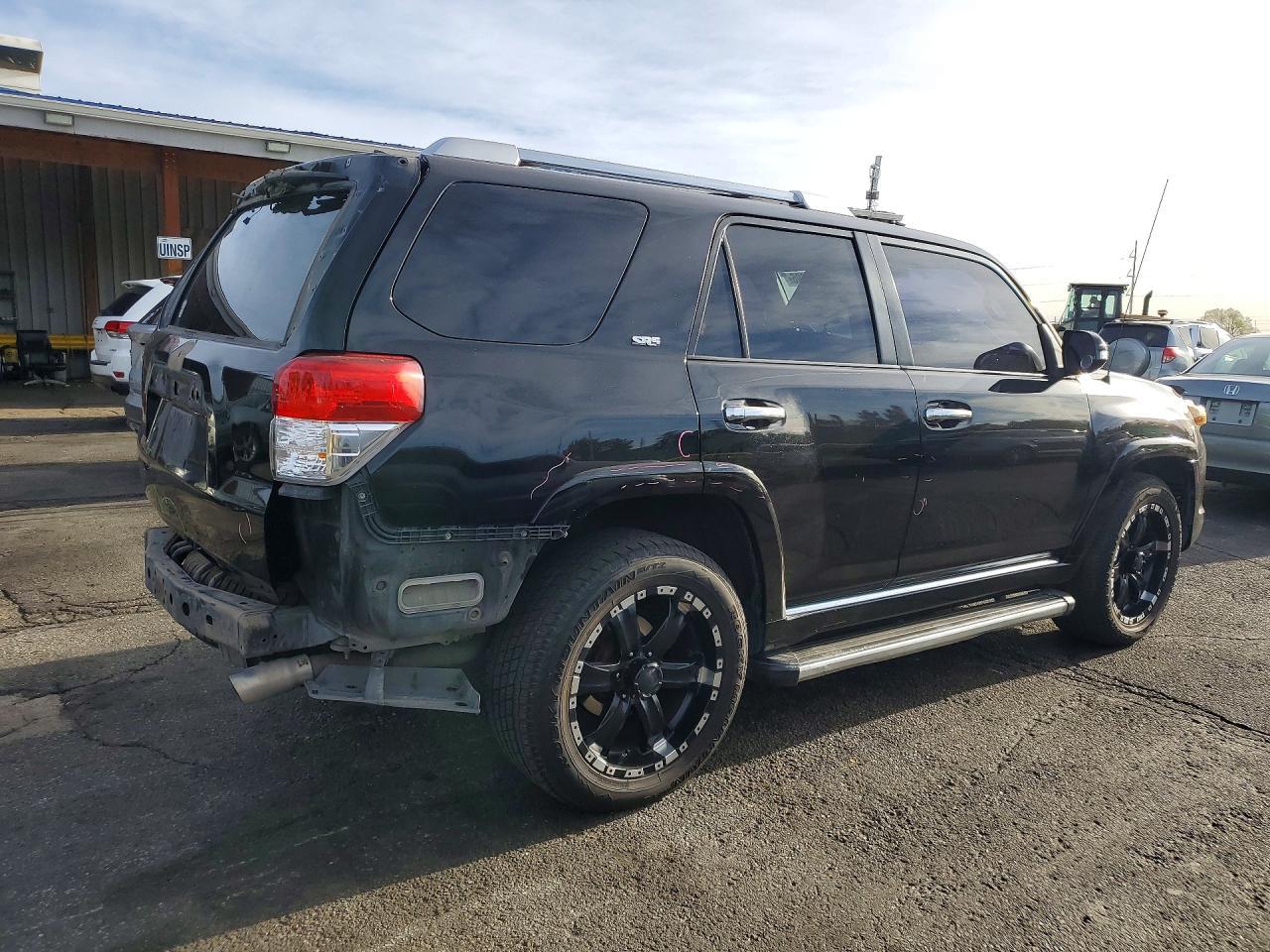 2011 Toyota 4Runner Sr5 - Image 3