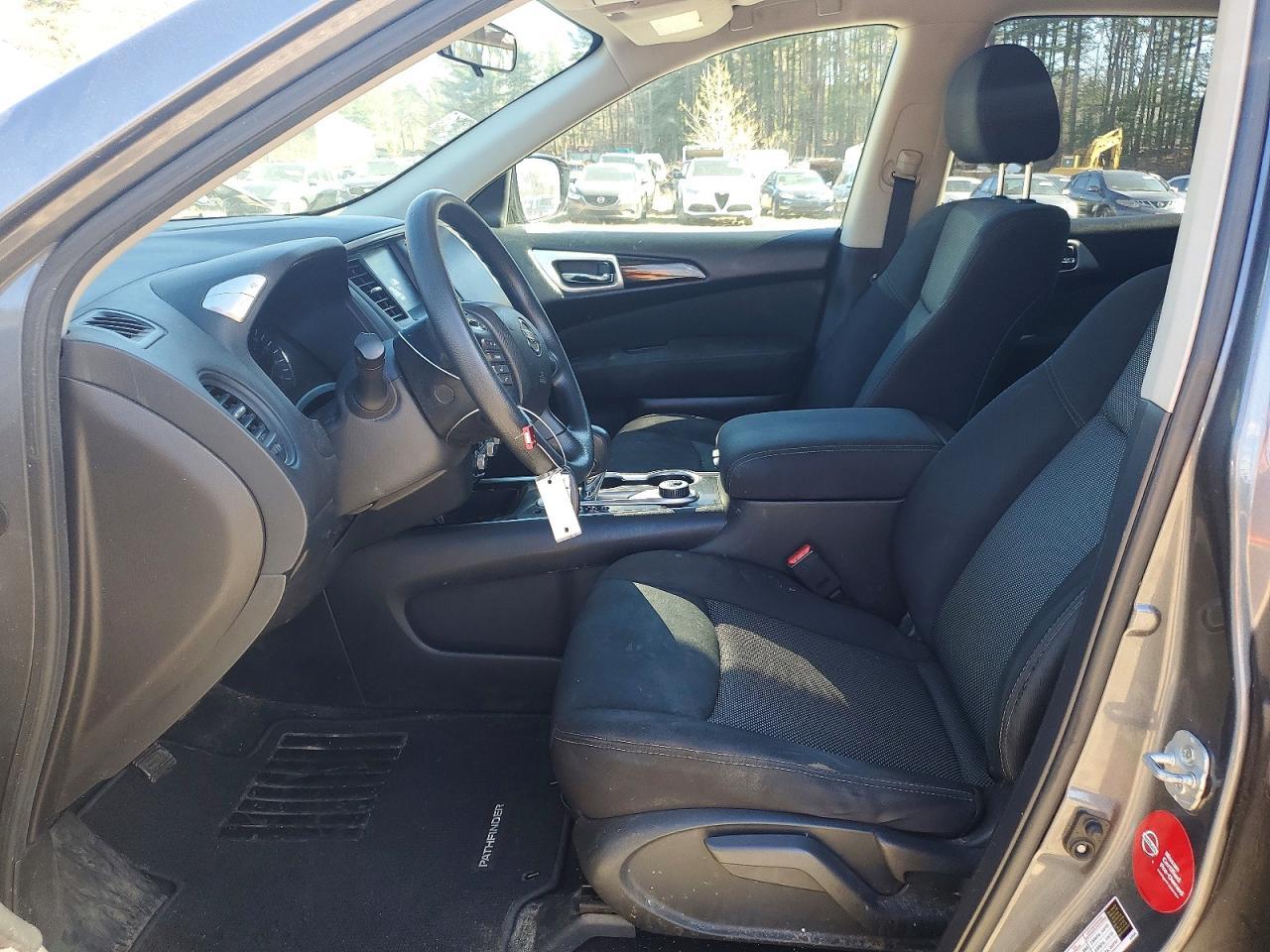 2017 Nissan Pathfinder S - Image 7