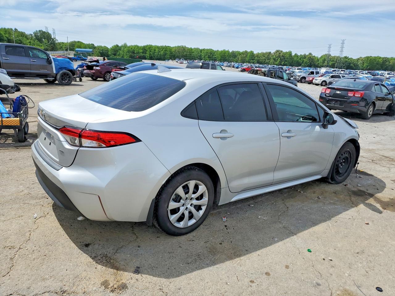 2025 Toyota Corolla Le - Image 3