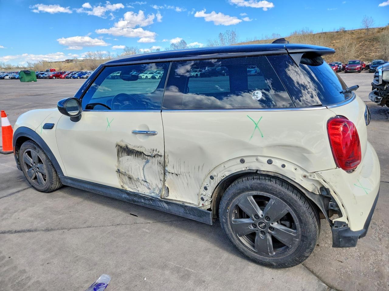 2022 Mini Cooper - Фото 2