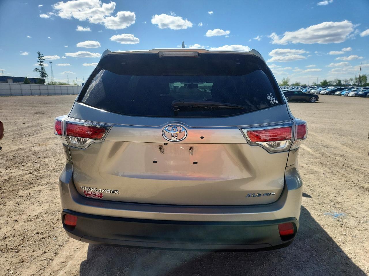 2016 Toyota Highlander Xle - Image 6