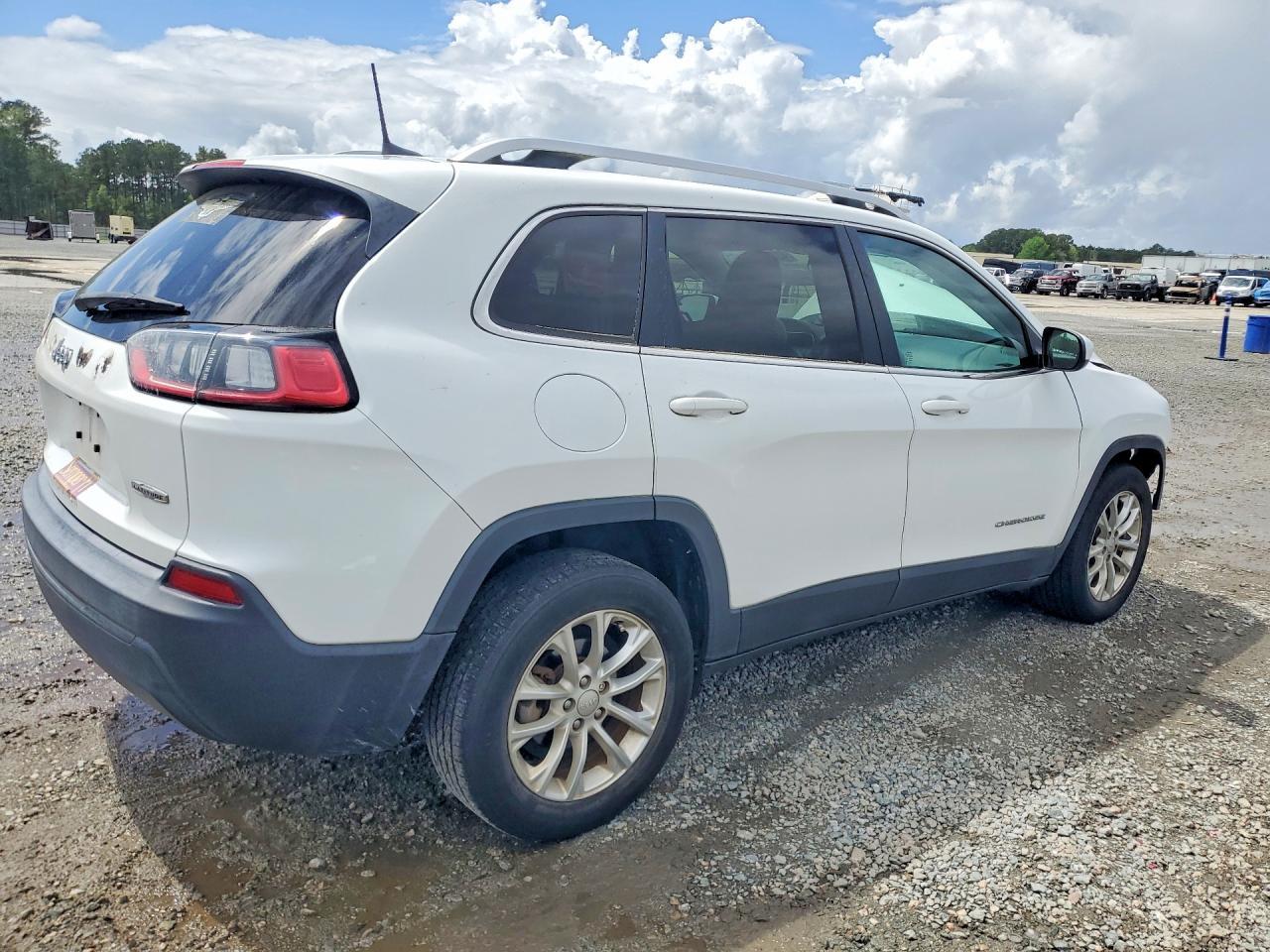 2019 Jeep Cherokee Latitude - Фото 3