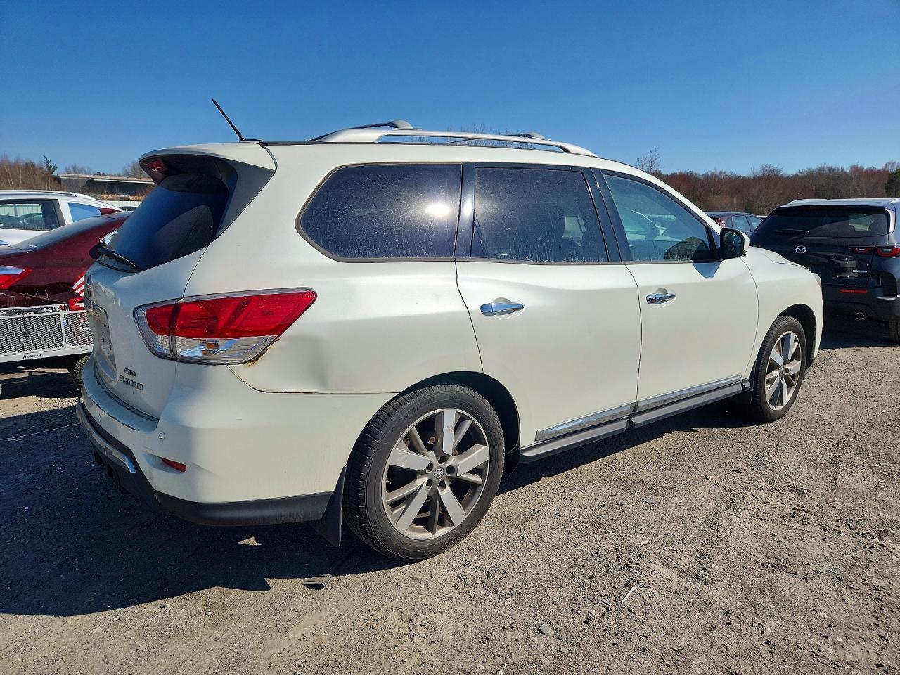 2015 Nissan Pathfinder S - Фото 3