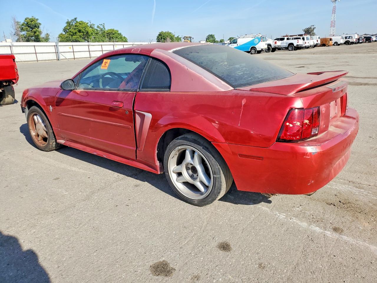 2000 Ford Mustang - Image 2
