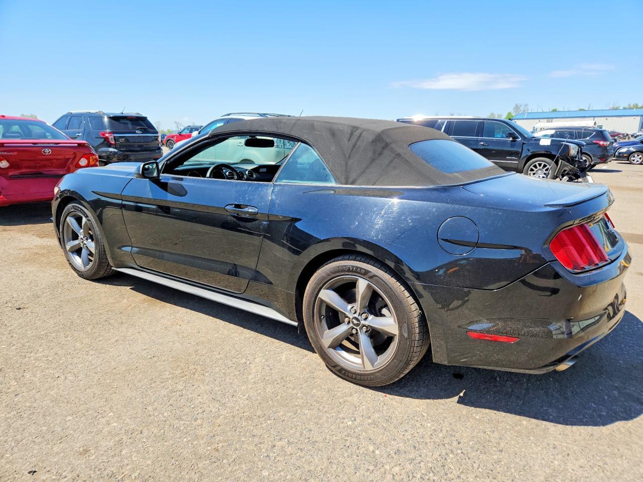 2015 Ford Mustang - Фото 2