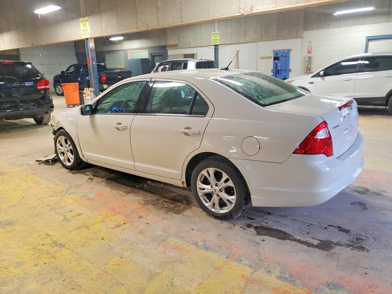 2012 Ford Fusion Se - Image 2