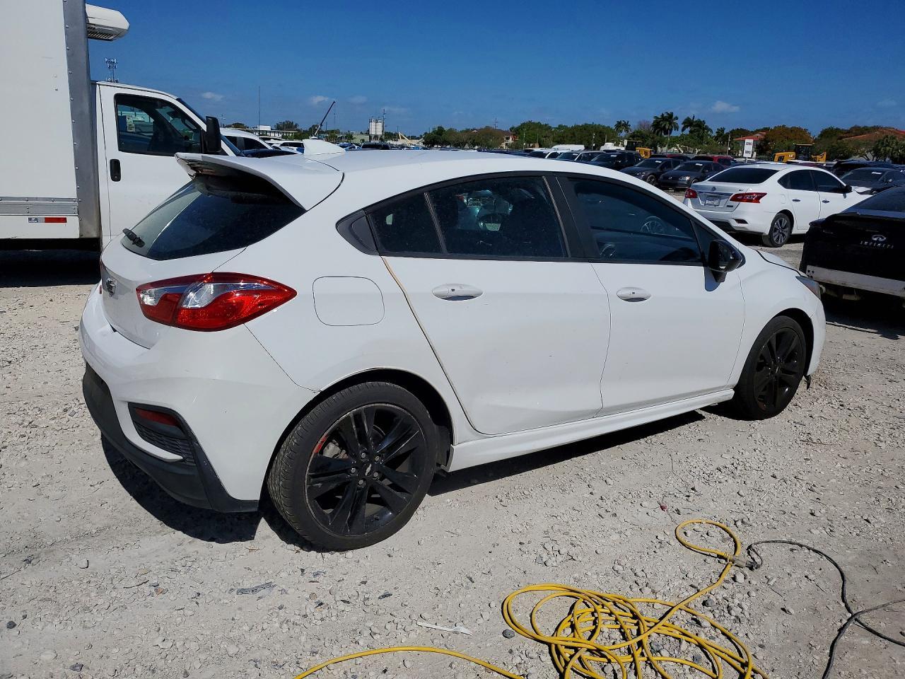2018 Chevrolet Cruze Lt - Фото 3