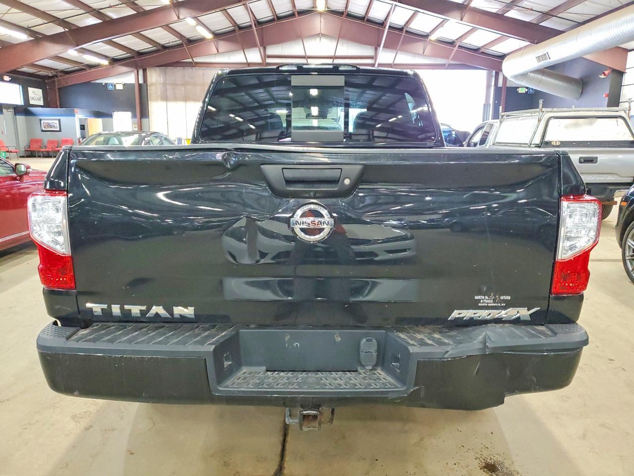 2019 Nissan Titan Pro-4X - Image 6