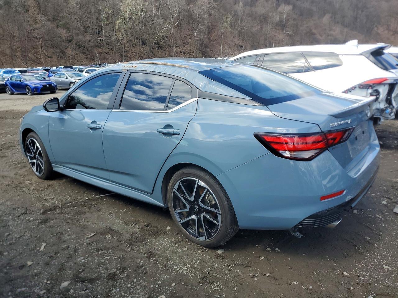 2025 Nissan Sentra Sr - Image 2