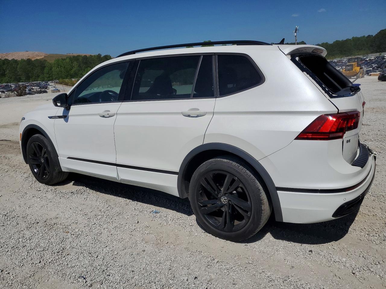 2023 Volkswagen Tiguan Se R-Line Black - Фото 2