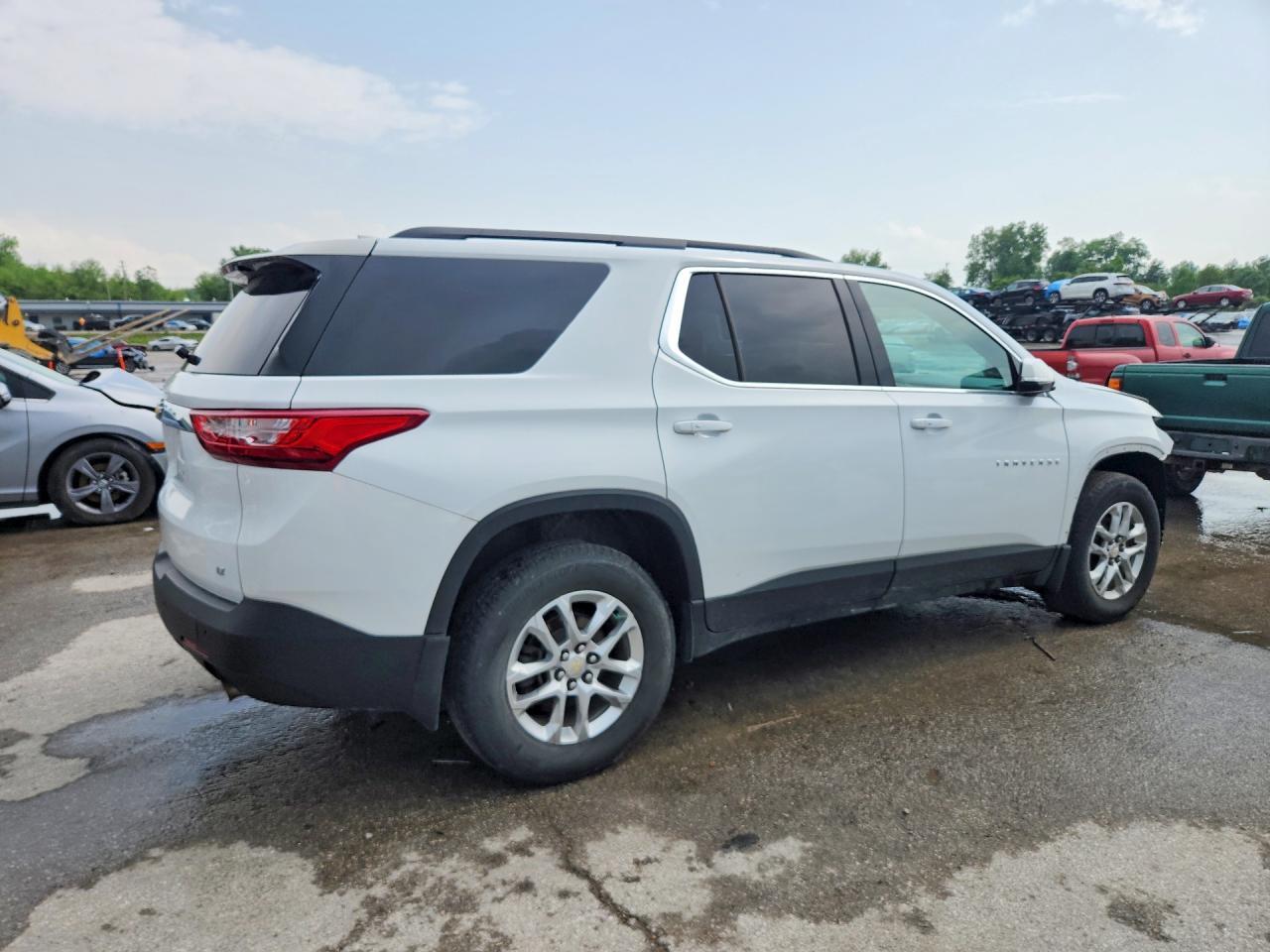 2019 Chevrolet Traverse Lt - Фото 3