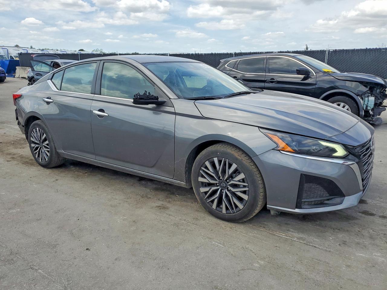 2023 Nissan Altima Sv - Фото 4