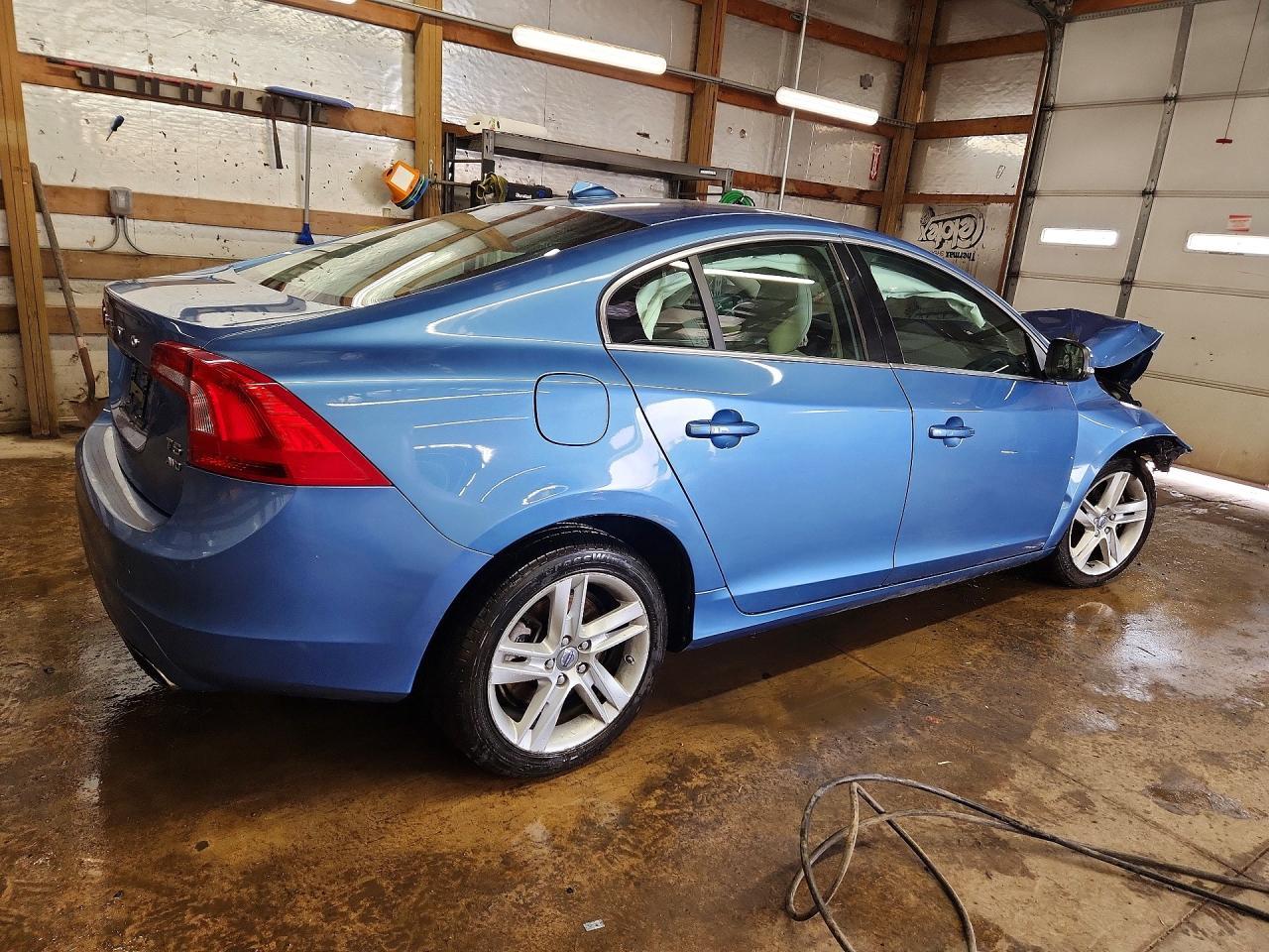 2014 Volvo S60 T5 - Image 3