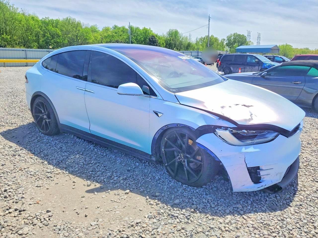 2017 Tesla Model X - Фото 4