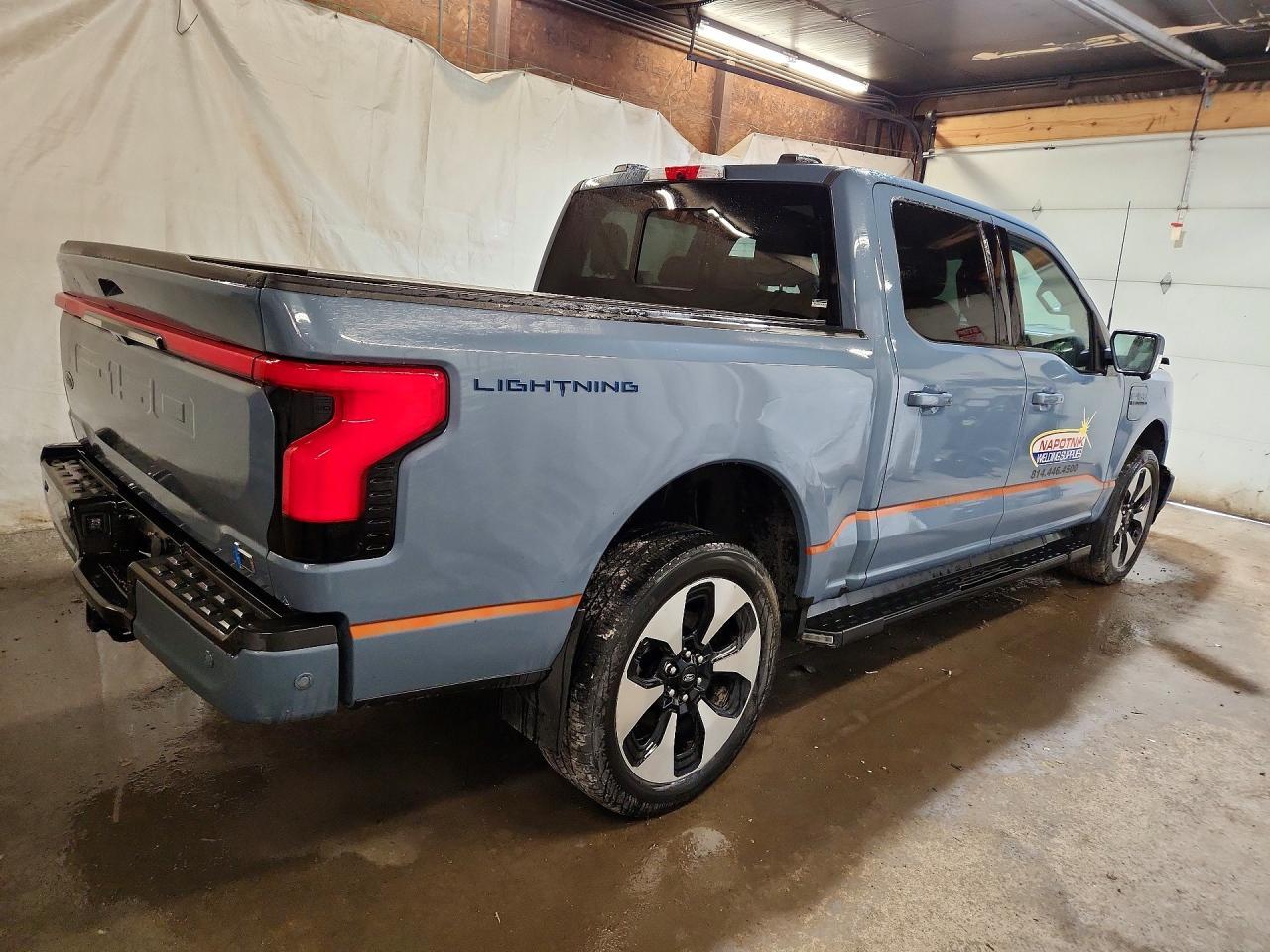 2023 Ford F150 Lightning Pro - Фото 3