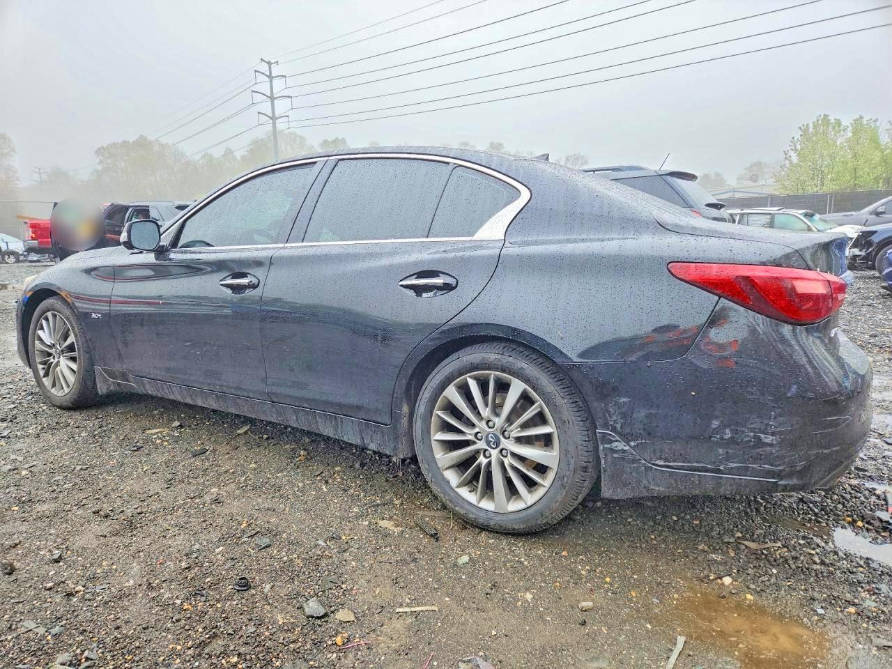 2018 Infiniti Q50 3.0T Luxe - Фото 2