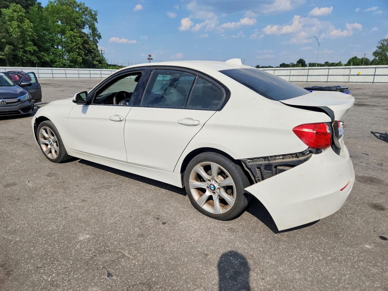 2015 BMW 328 I - Image 2