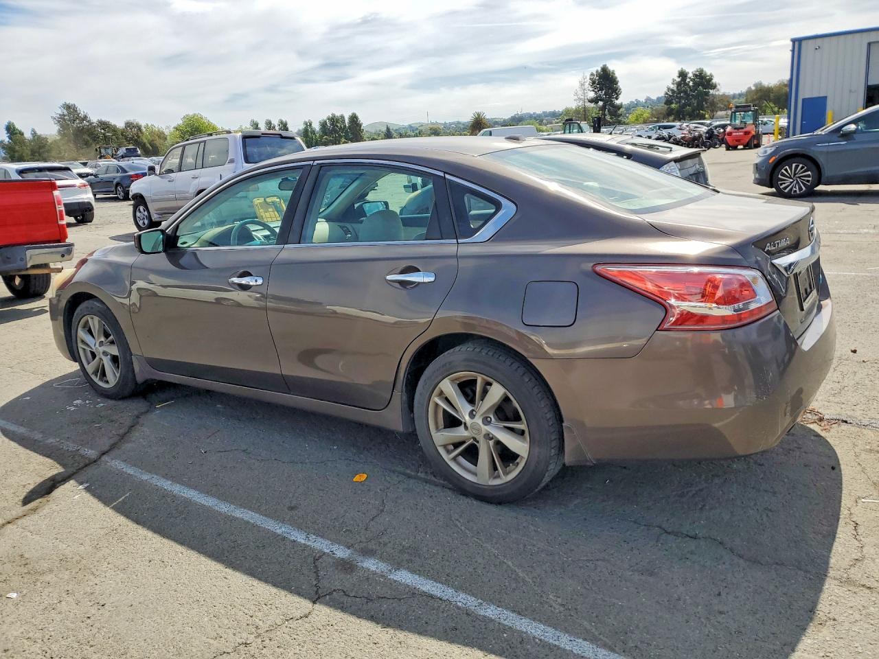 2013 Nissan Altima 2.5 - Фото 2