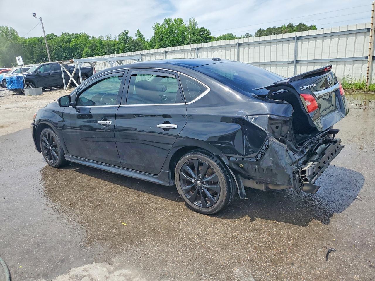 2017 Nissan Sentra Sr Turbo - Image 2
