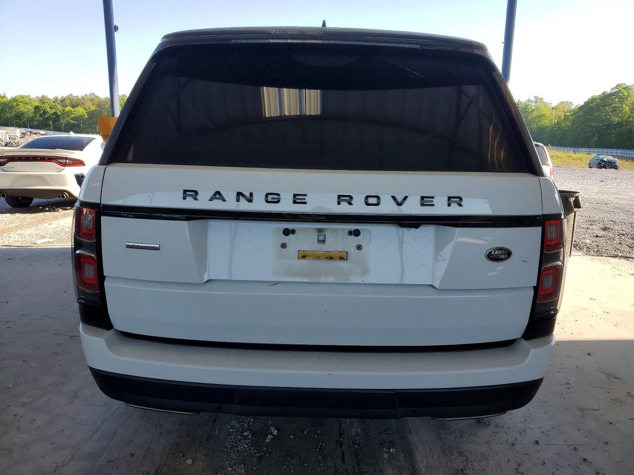 2019 Land Rover Range Rover Supercharged - Image 6
