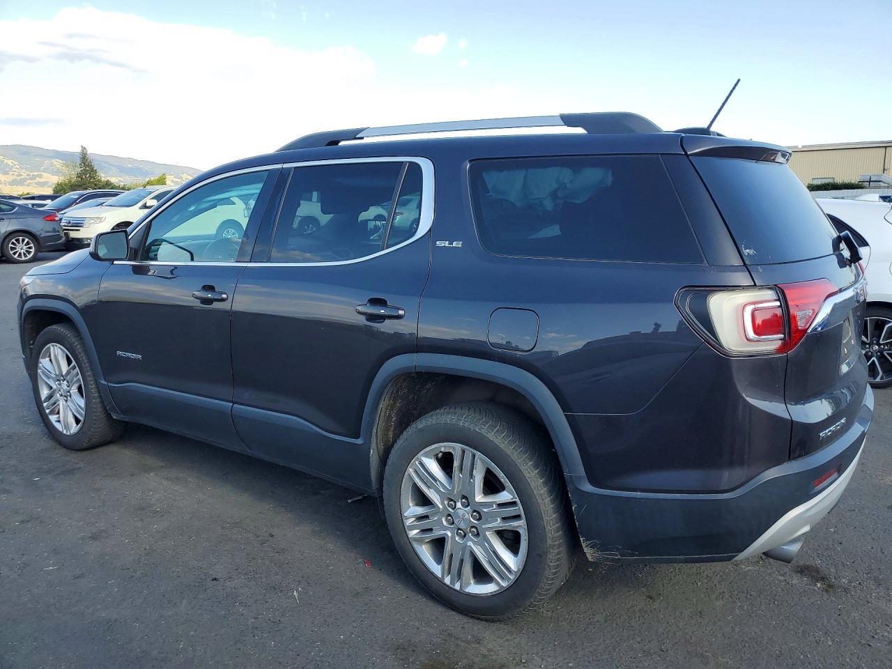 2017 GMC Acadia - Фото 2