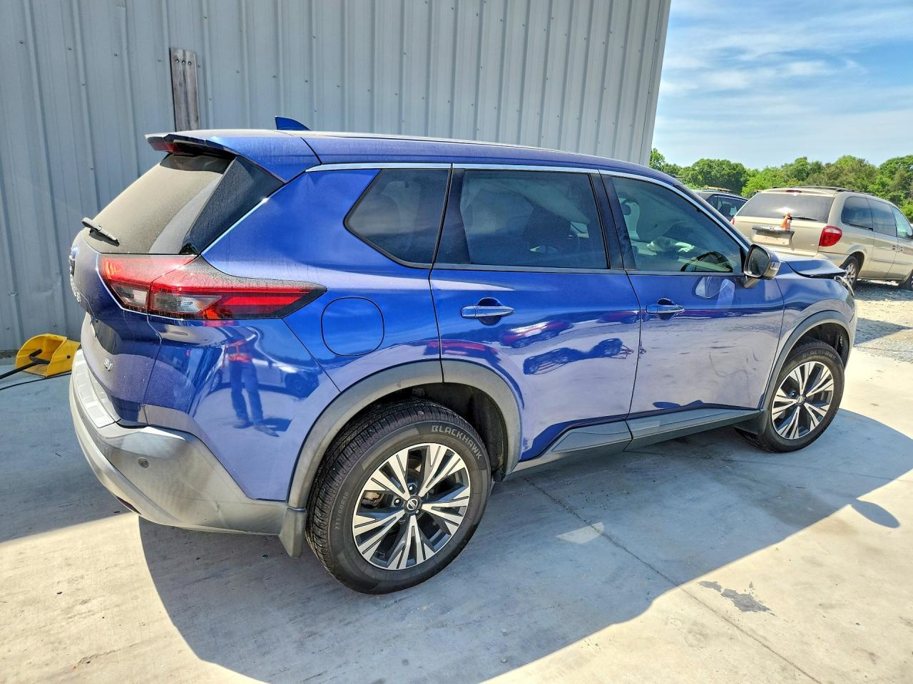 2021 Nissan Rogue Sv - Фото 3