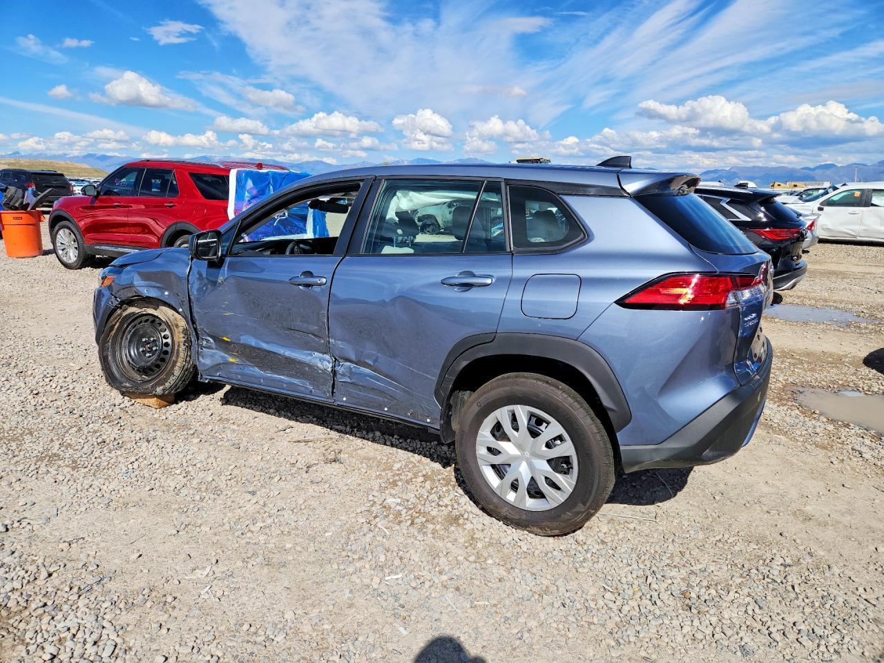 2025 Toyota Corolla Cross L - Image 2