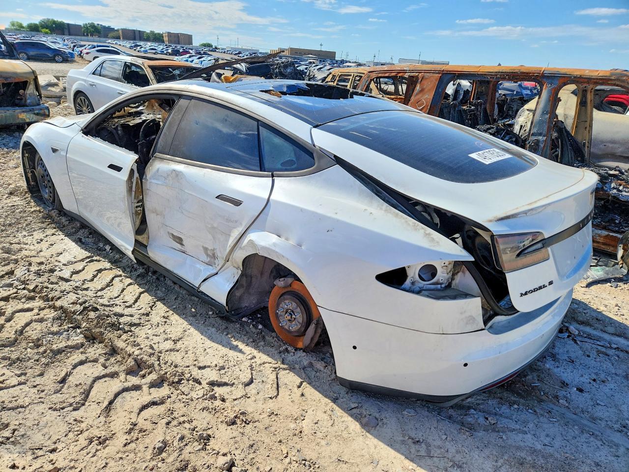 2015 Tesla Model S 70D - Image 2
