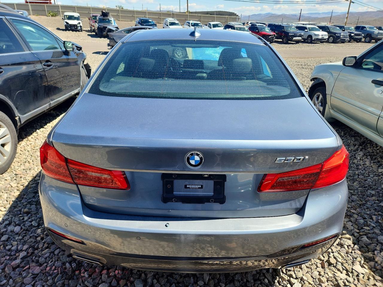 2019 BMW 530 I - Фото 6