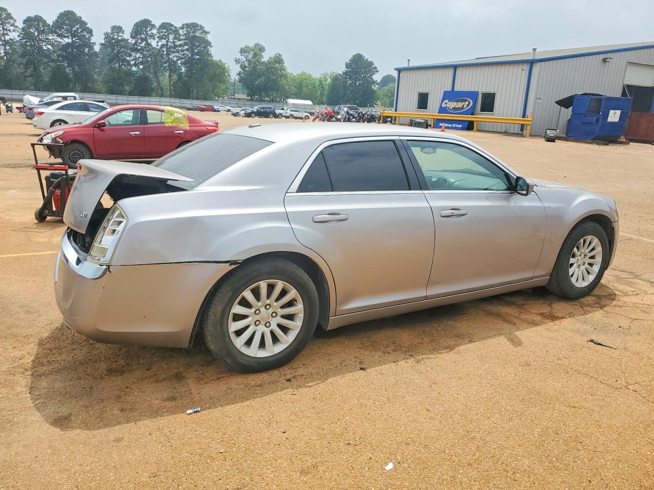 2014 Chrysler 300 - Фото 3