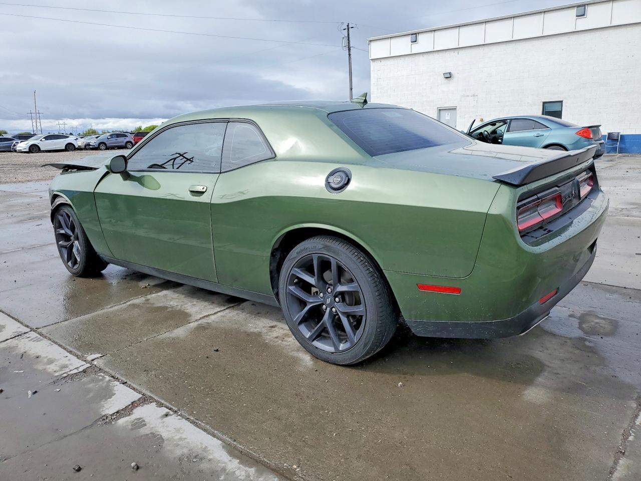 2022 Dodge Challenger Sxt - Image 2