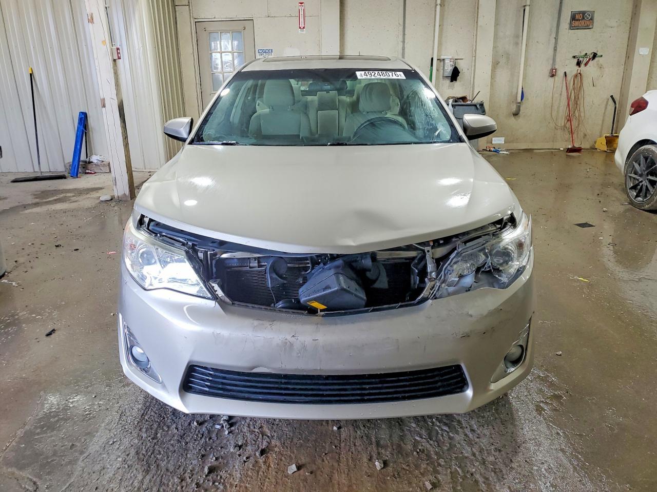 2014 Toyota Camry Xle - Image 5
