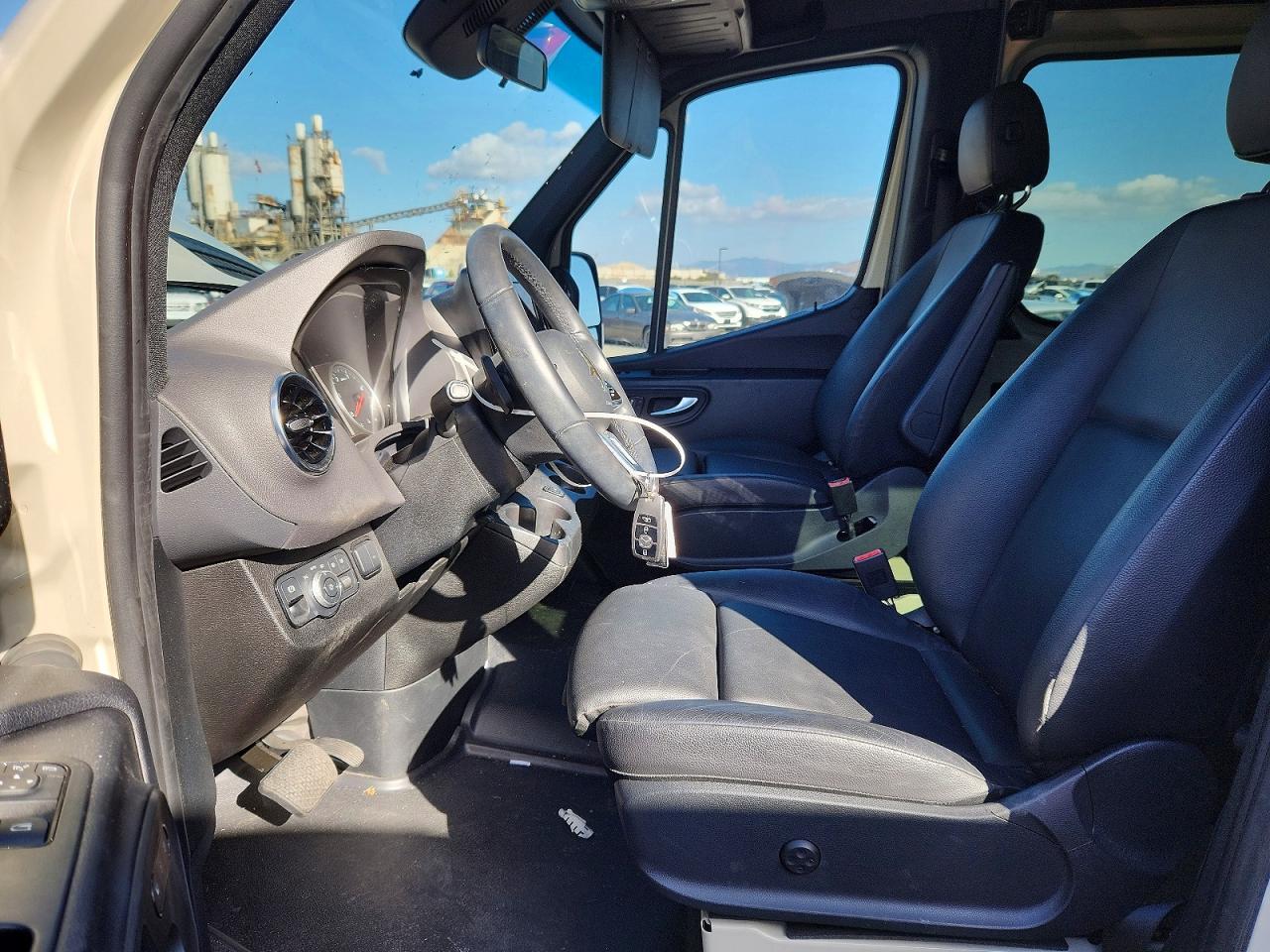 2024 Mercedes-Benz Sprinter 2500 - Image 7