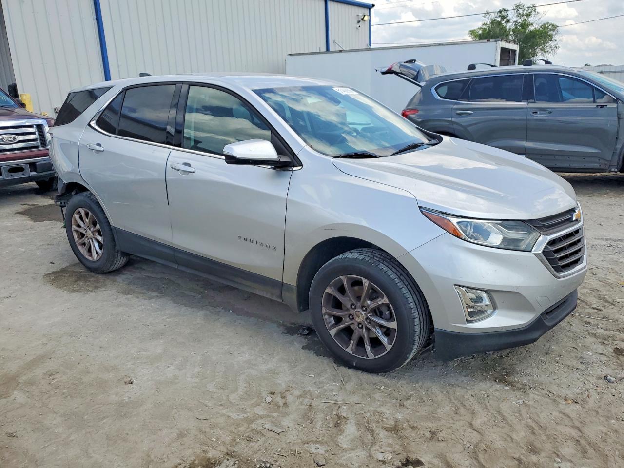 2019 Chevrolet Equinox Lt - Image 4